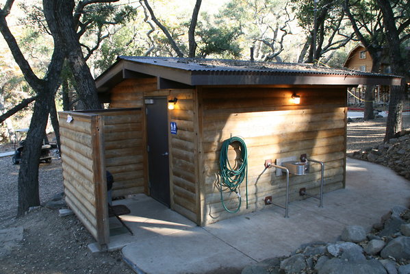 CircleVRanch Restroom 11-2015  002