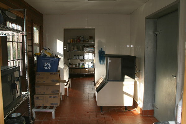 CircleVRanch DiningHall Kitchen 11-2015  010