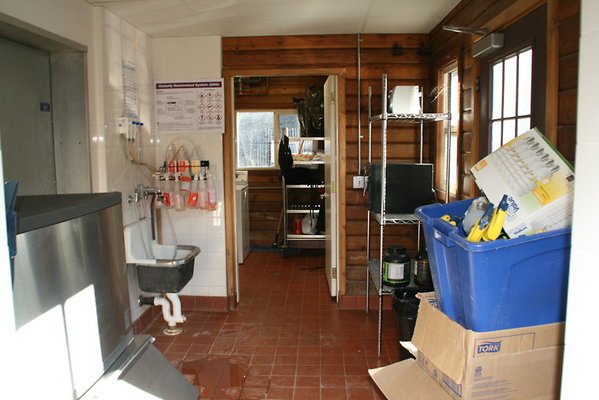 CircleVRanch DiningHall Kitchen 11-2015  011